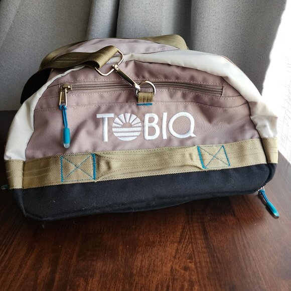 Tobiq Tiny Washable Duffel 30L Travel Bag Like New - Picture 5 of 12